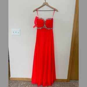 Xscape by Joanna Chen Formal Gown